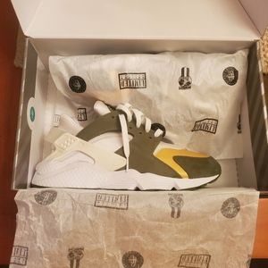 Nike Air Huarache Stussy Size 10